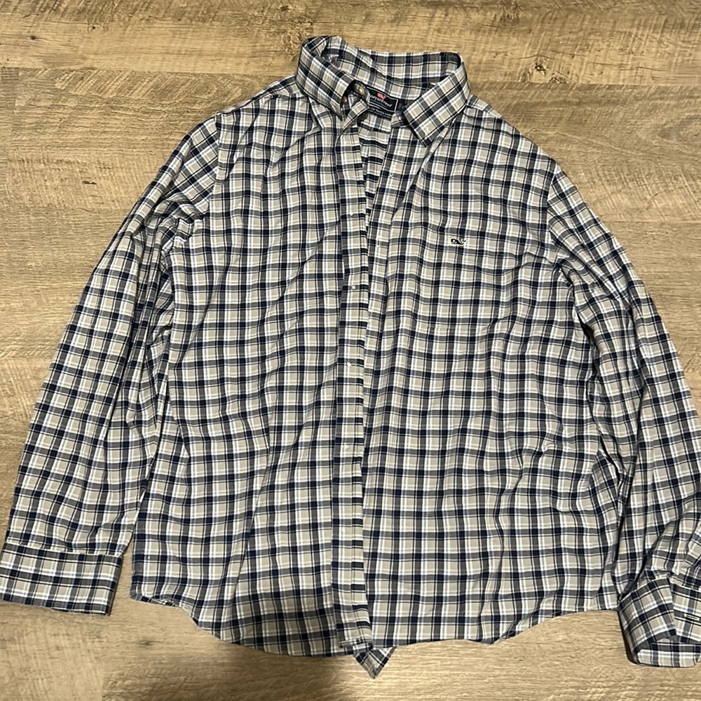 Vineyard Vines button down.2XL